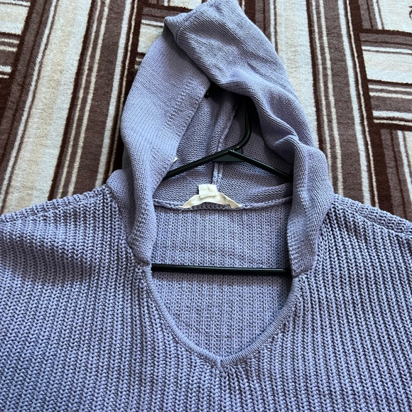 Sweater - Picture 2 of 5